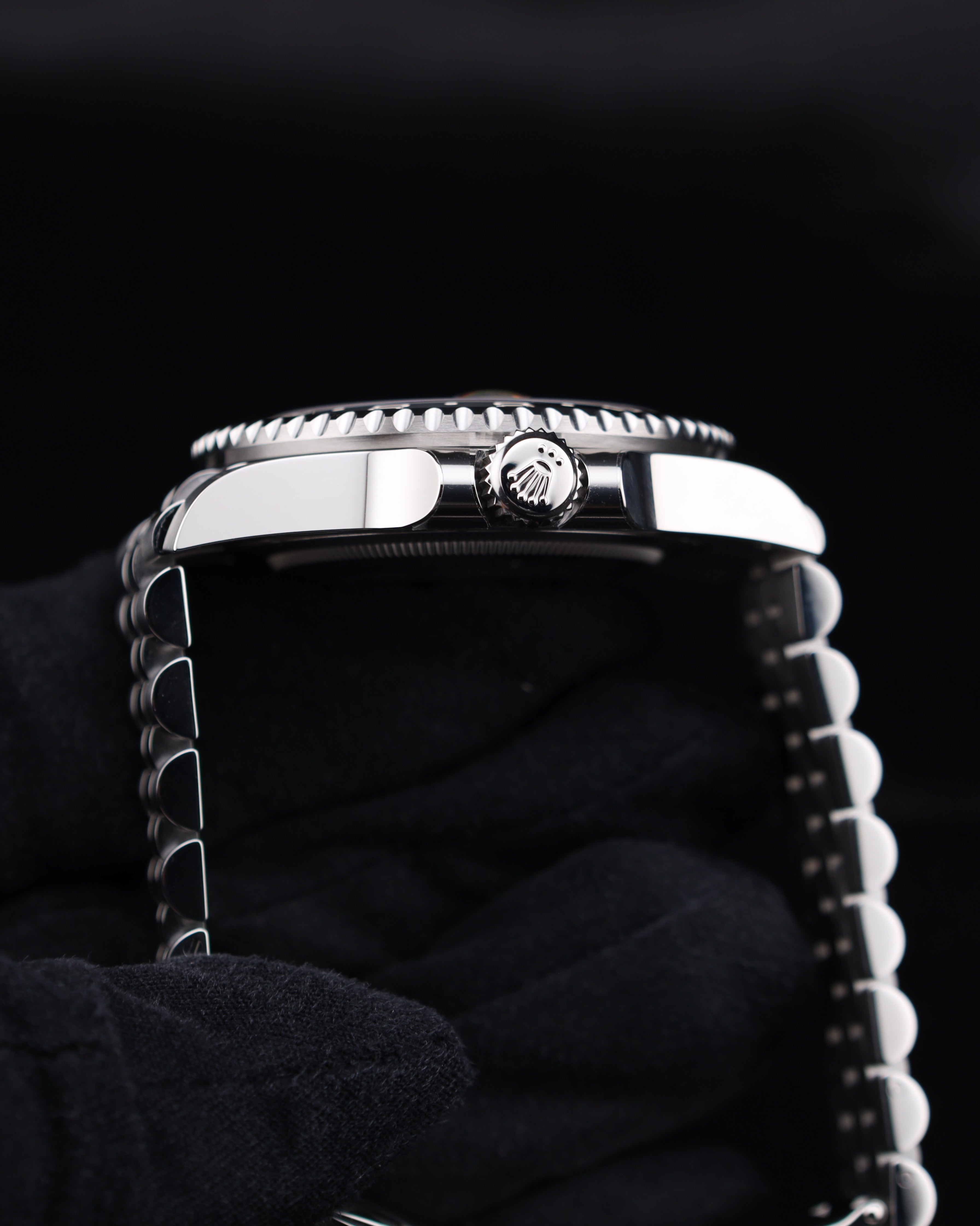 Rolex GMT-Master II Bruce Wayne on Jubilee 126710GRNR