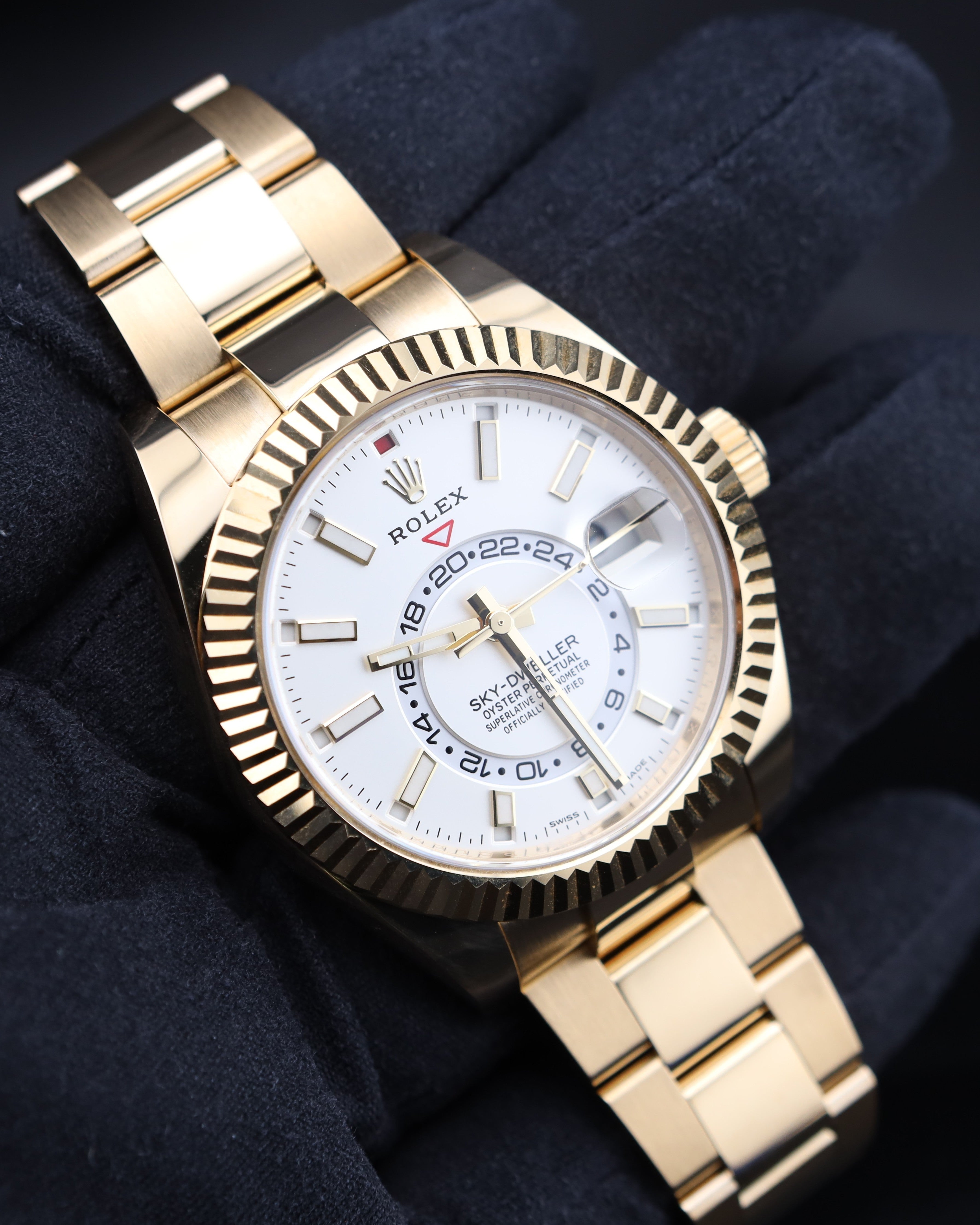 Rolex Sky-Dweller White Dial 18K Yellow Gold Oyster 326938