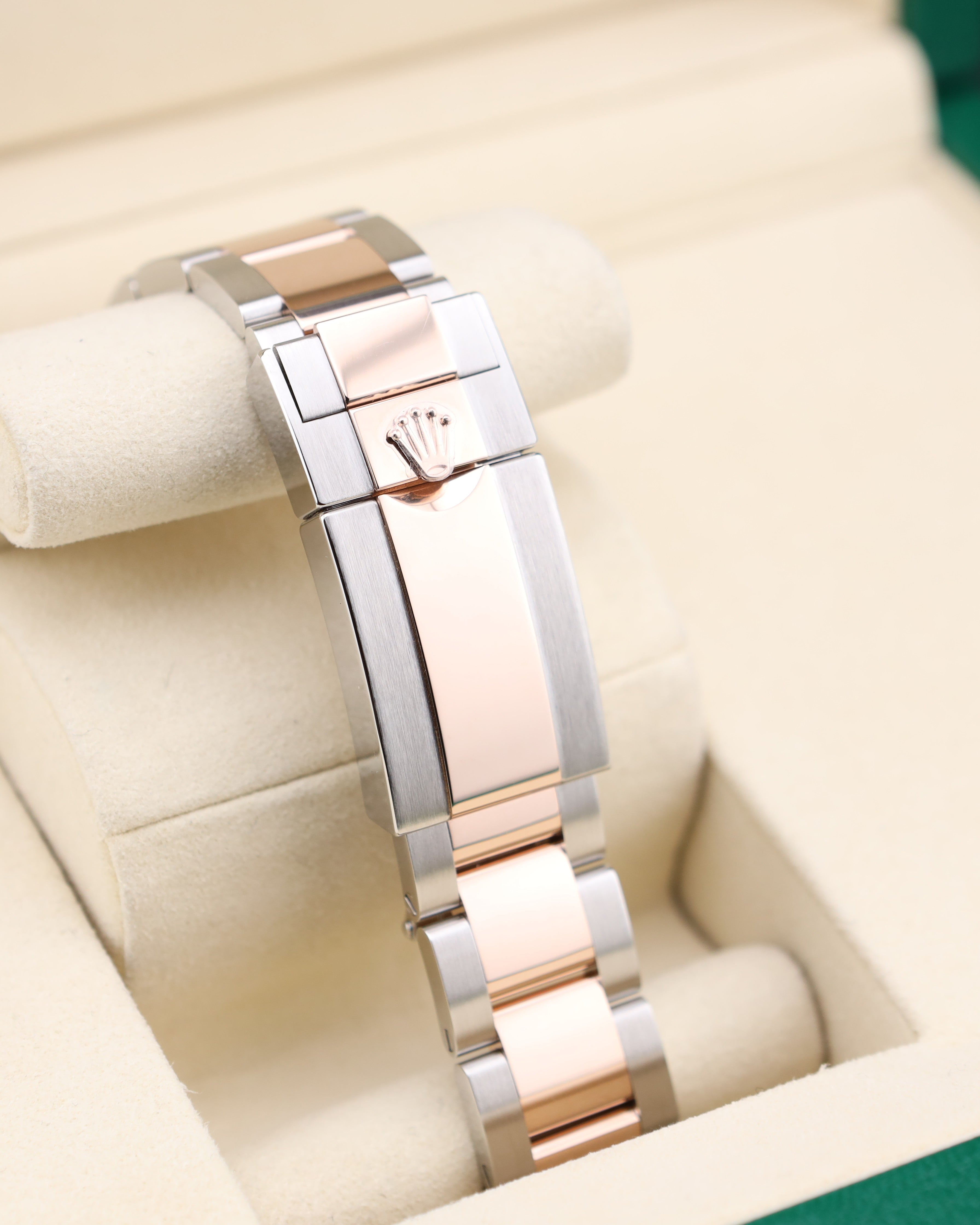 Rolex GMT-Master II Rootbeer Two Tone Rose Gold 126711CHNR