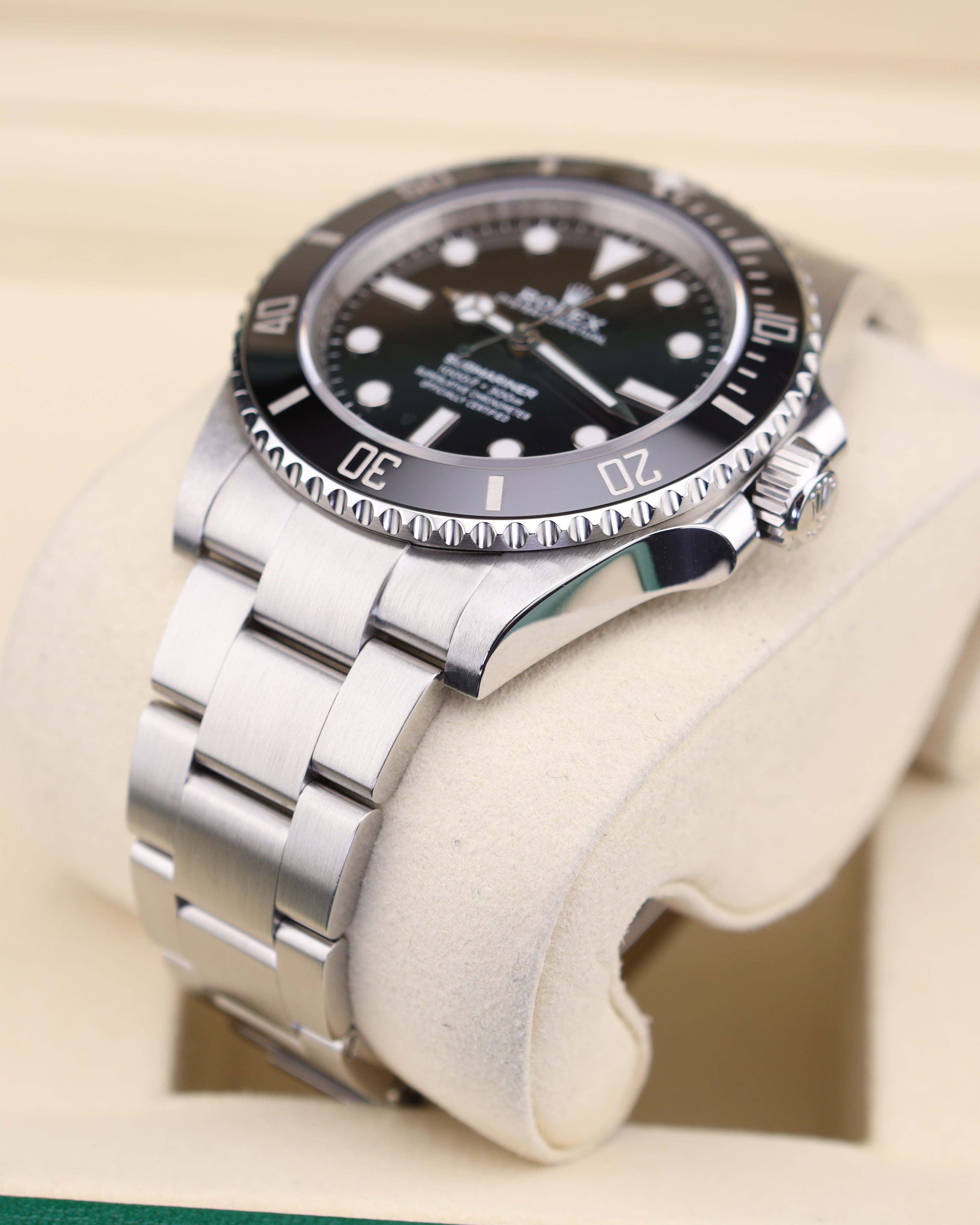 Rolex Submariner No Date Black Dial 124060