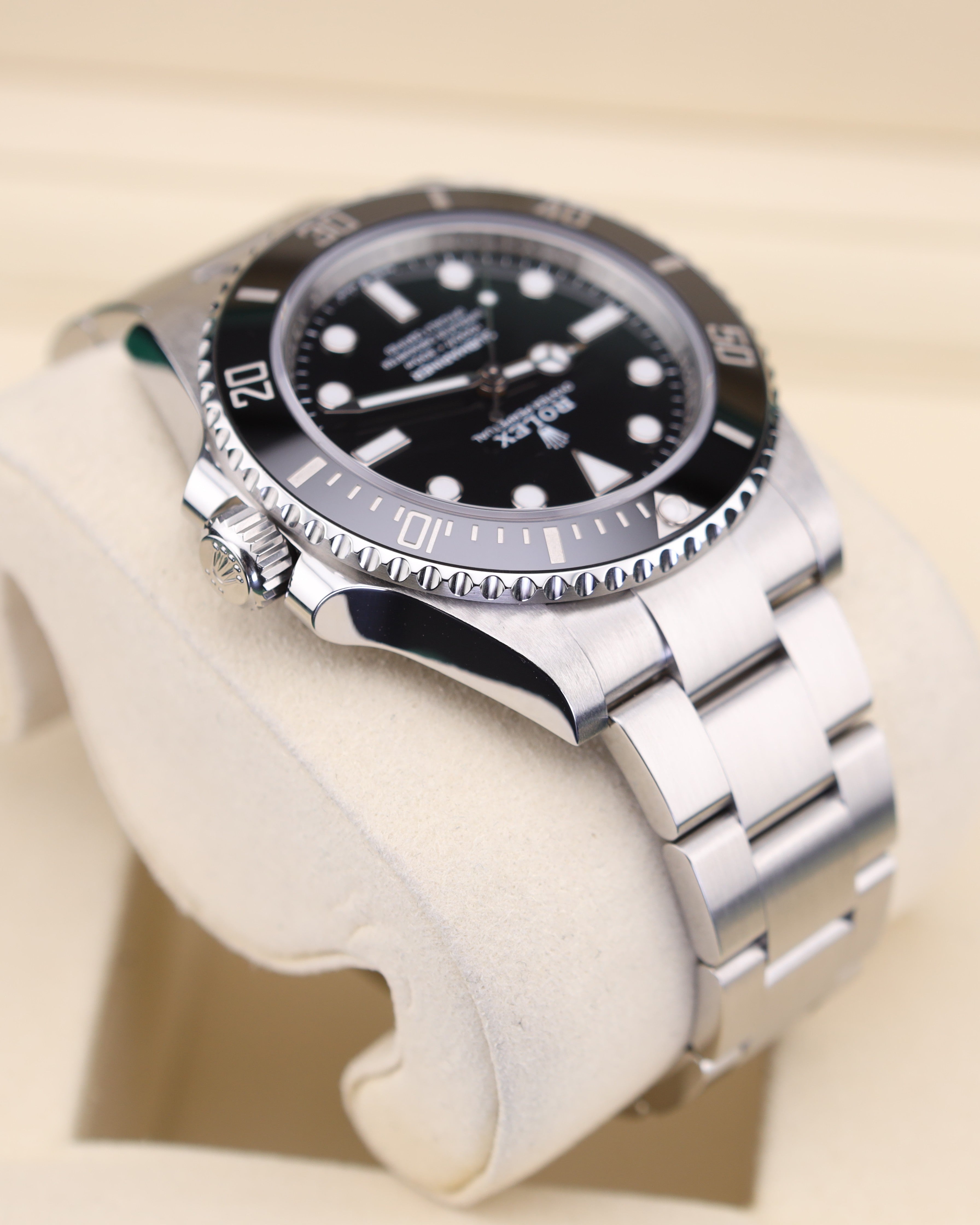 Rolex Submariner No Date Black Dial 124060