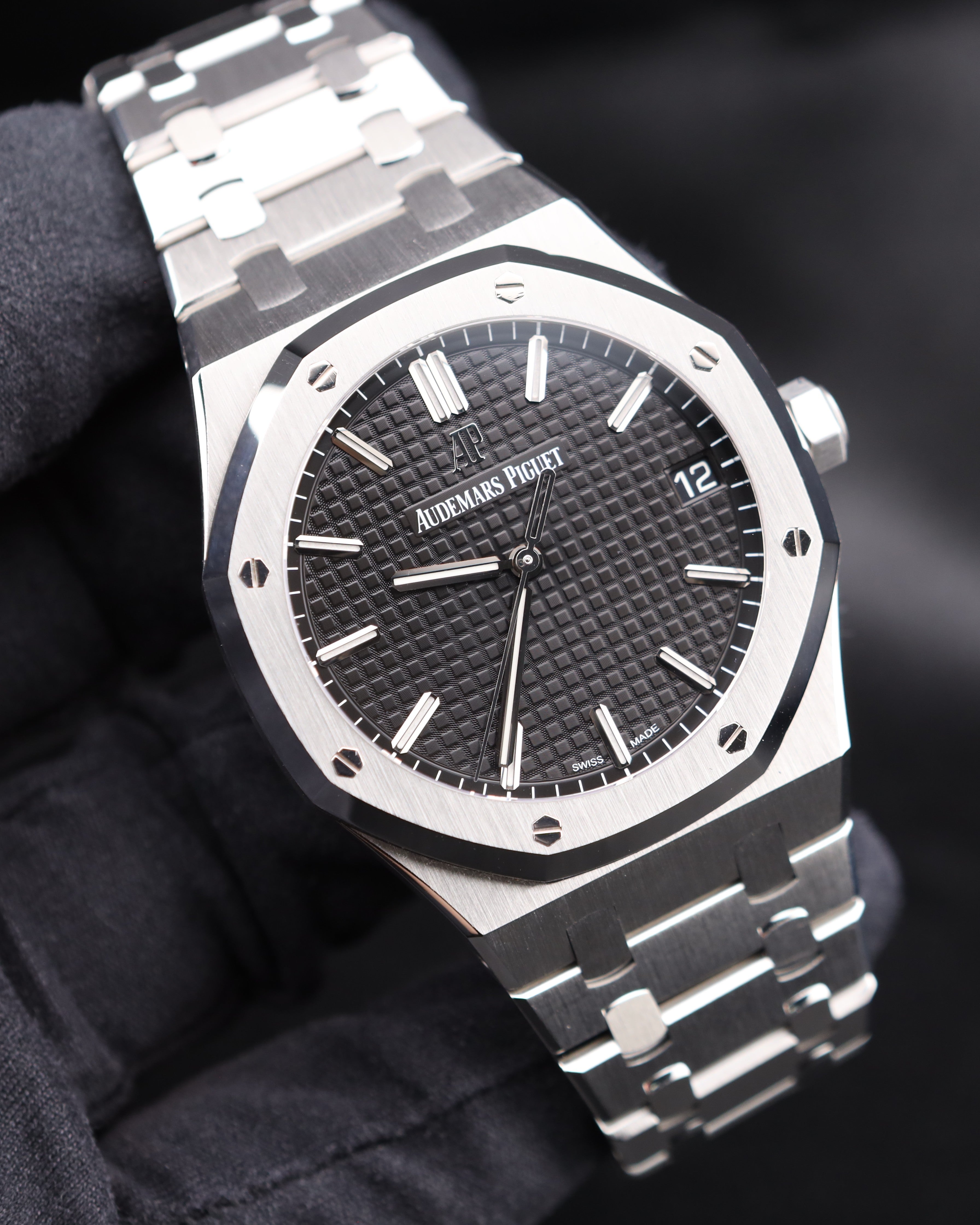 Audemars Piguet Royal Oak 15500ST Black Dial Exhibition Caseback