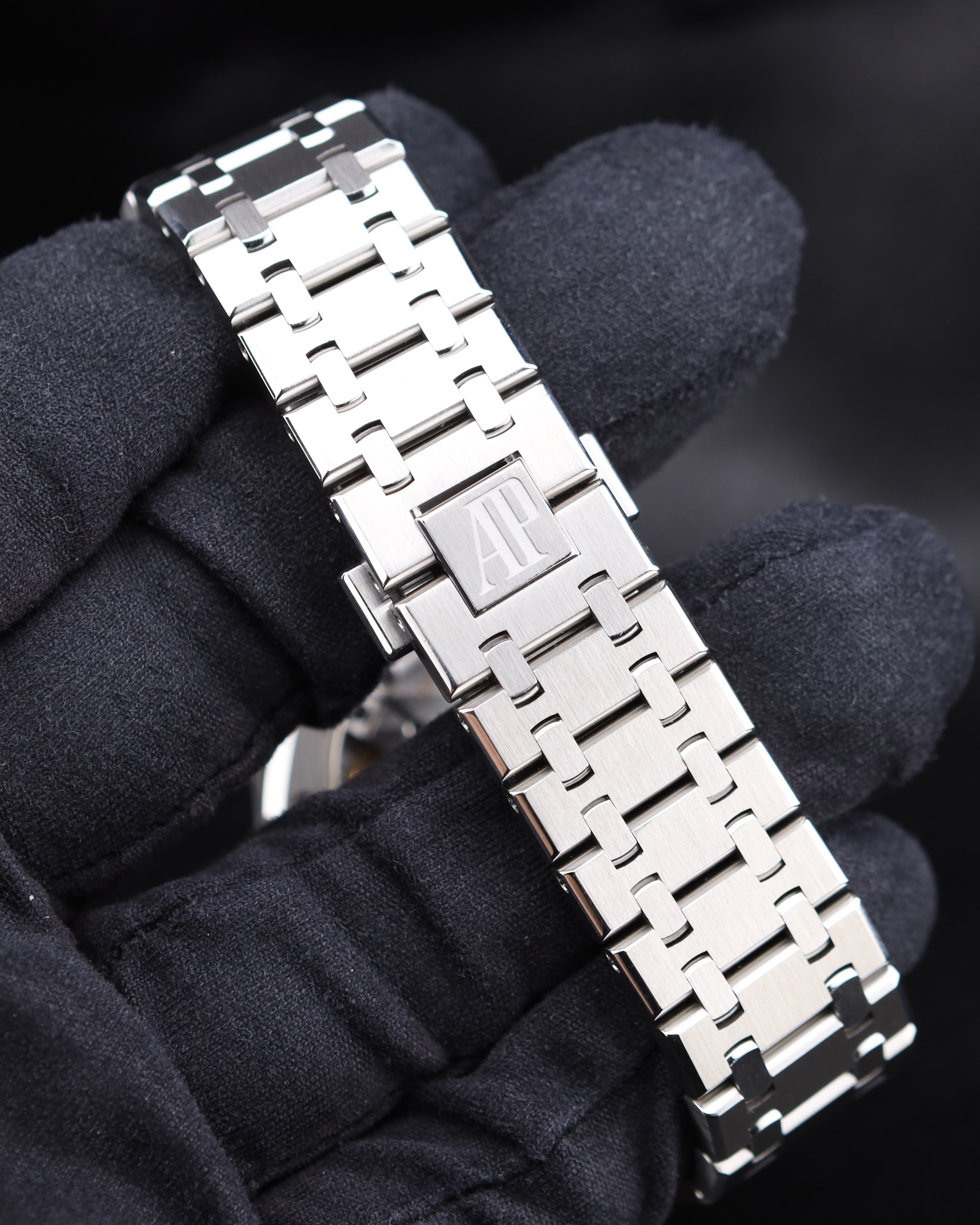 Audemars Piguet Royal Oak 15500ST Black Dial Exhibition Caseback