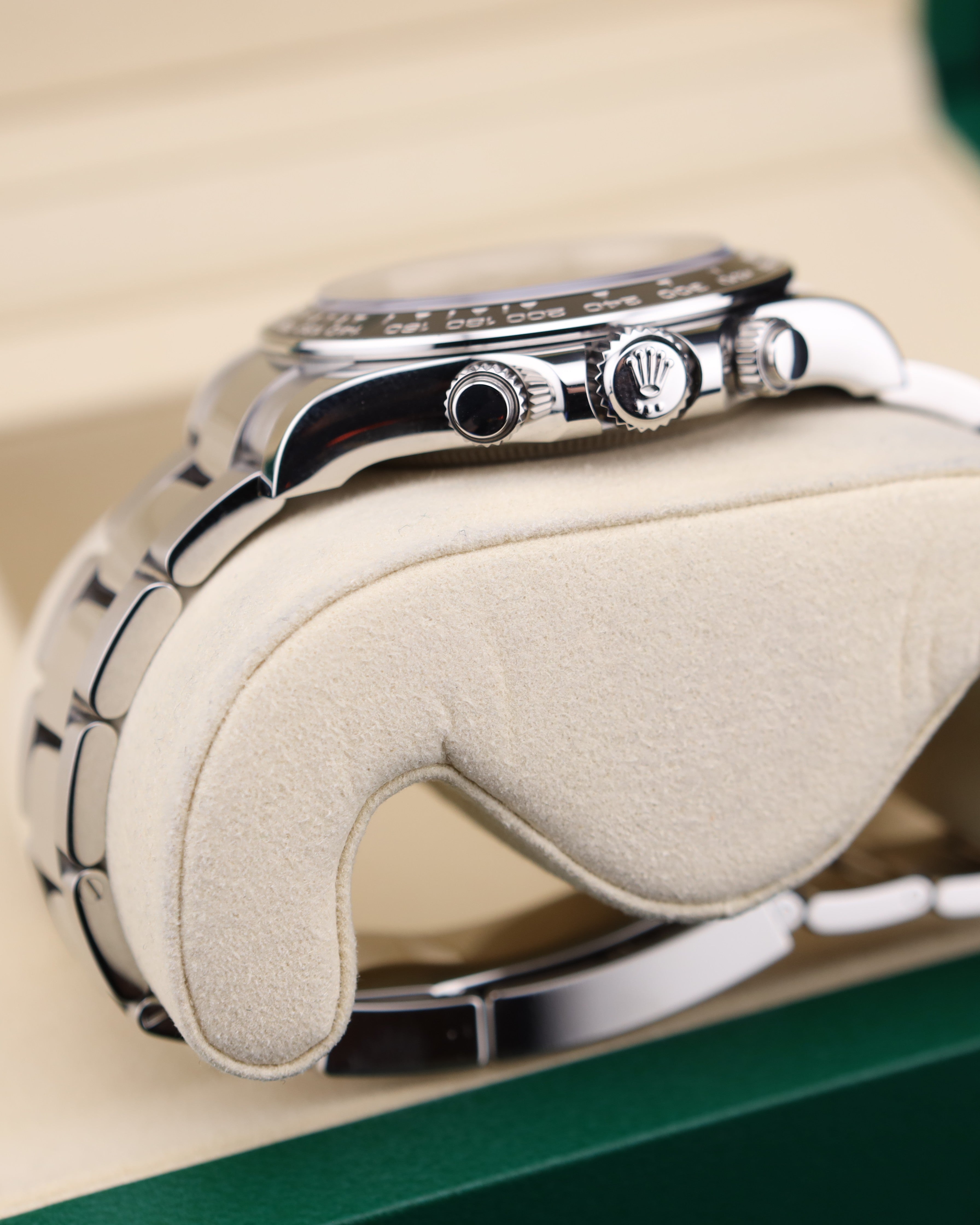 Rolex Daytona Black Dial on Oyster 126500LN