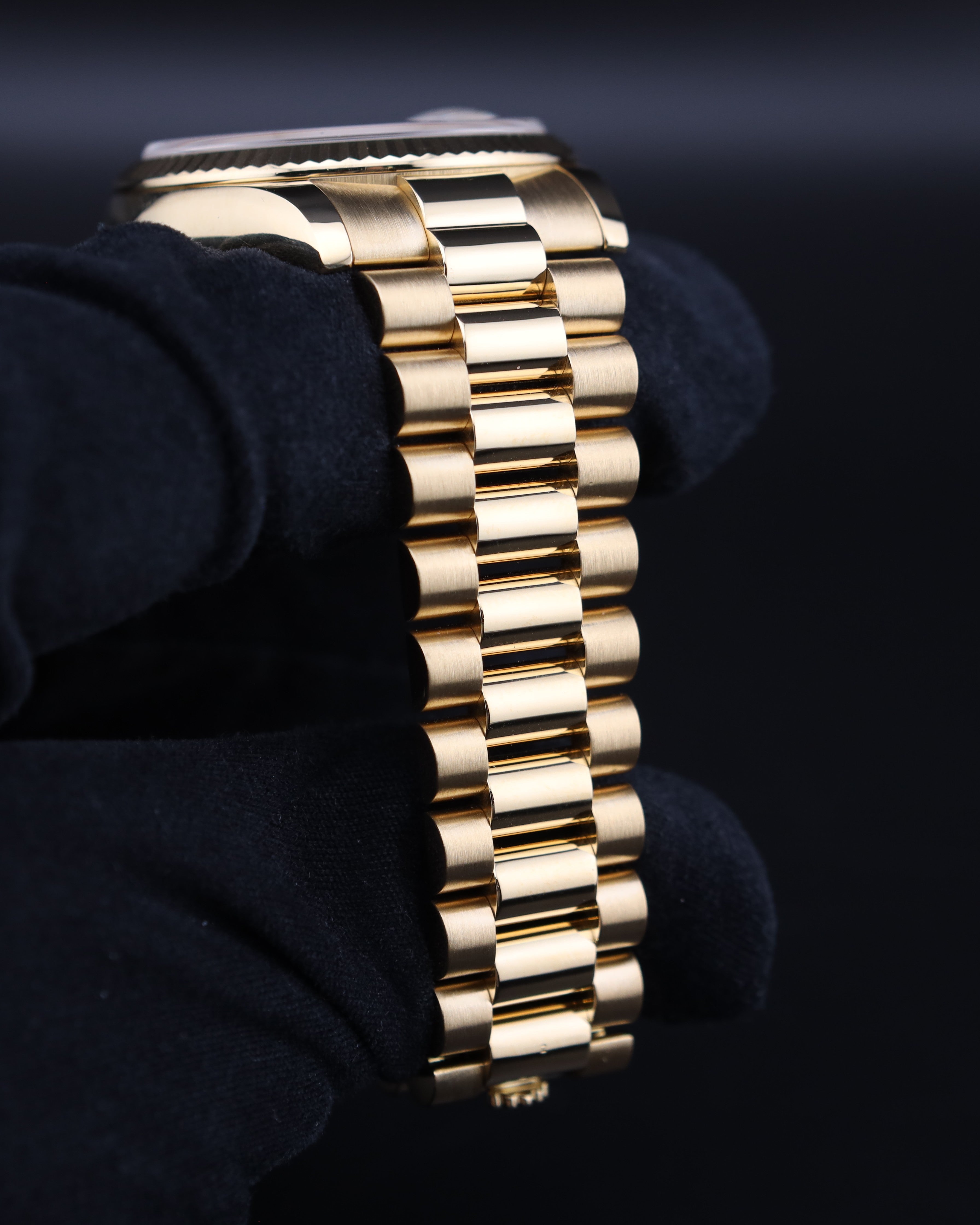 Rolex Day-Date 36 President Champagne Diamond Dial 118238