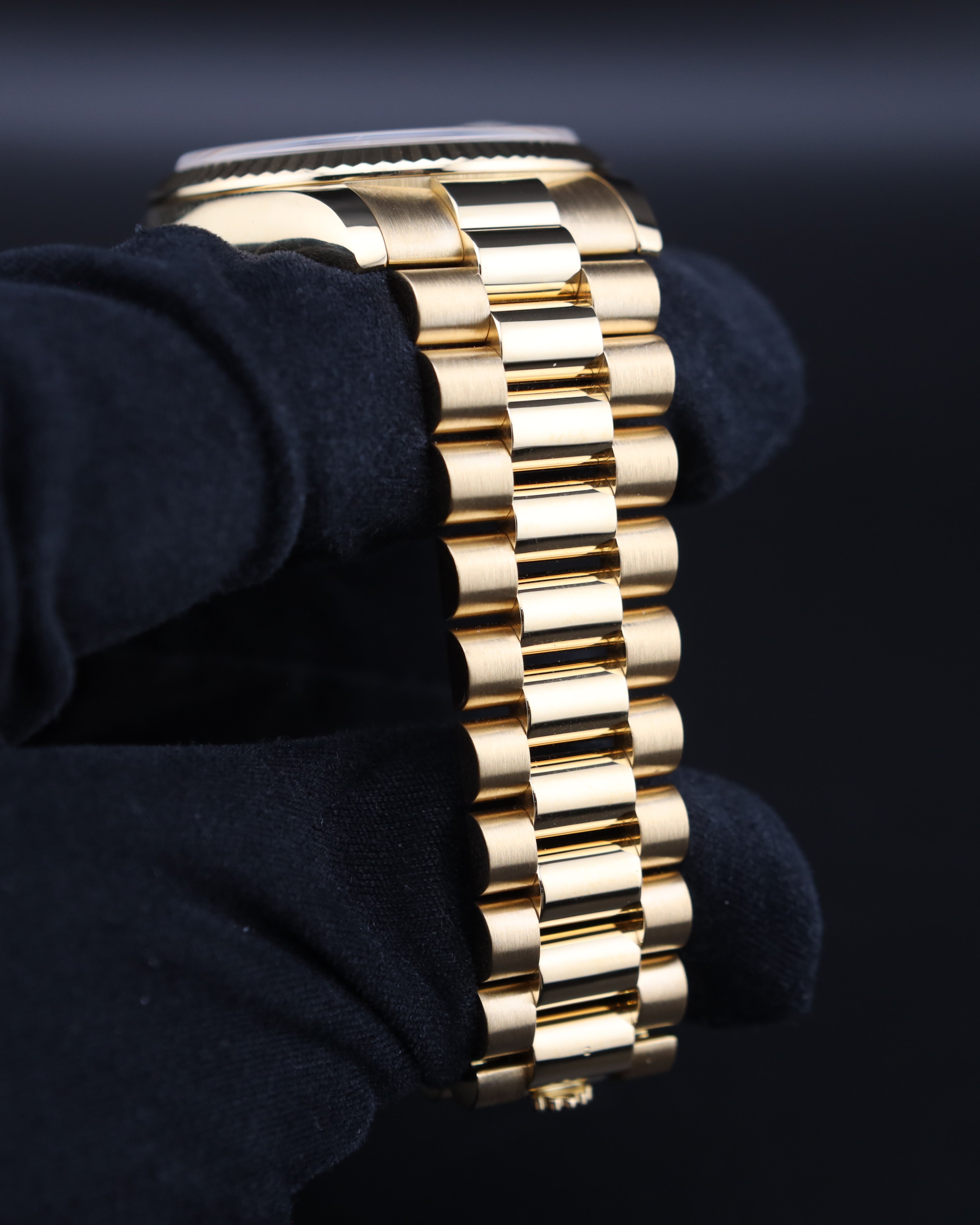 Rolex Day-Date 36 President Champagne Diamond Dial 118238