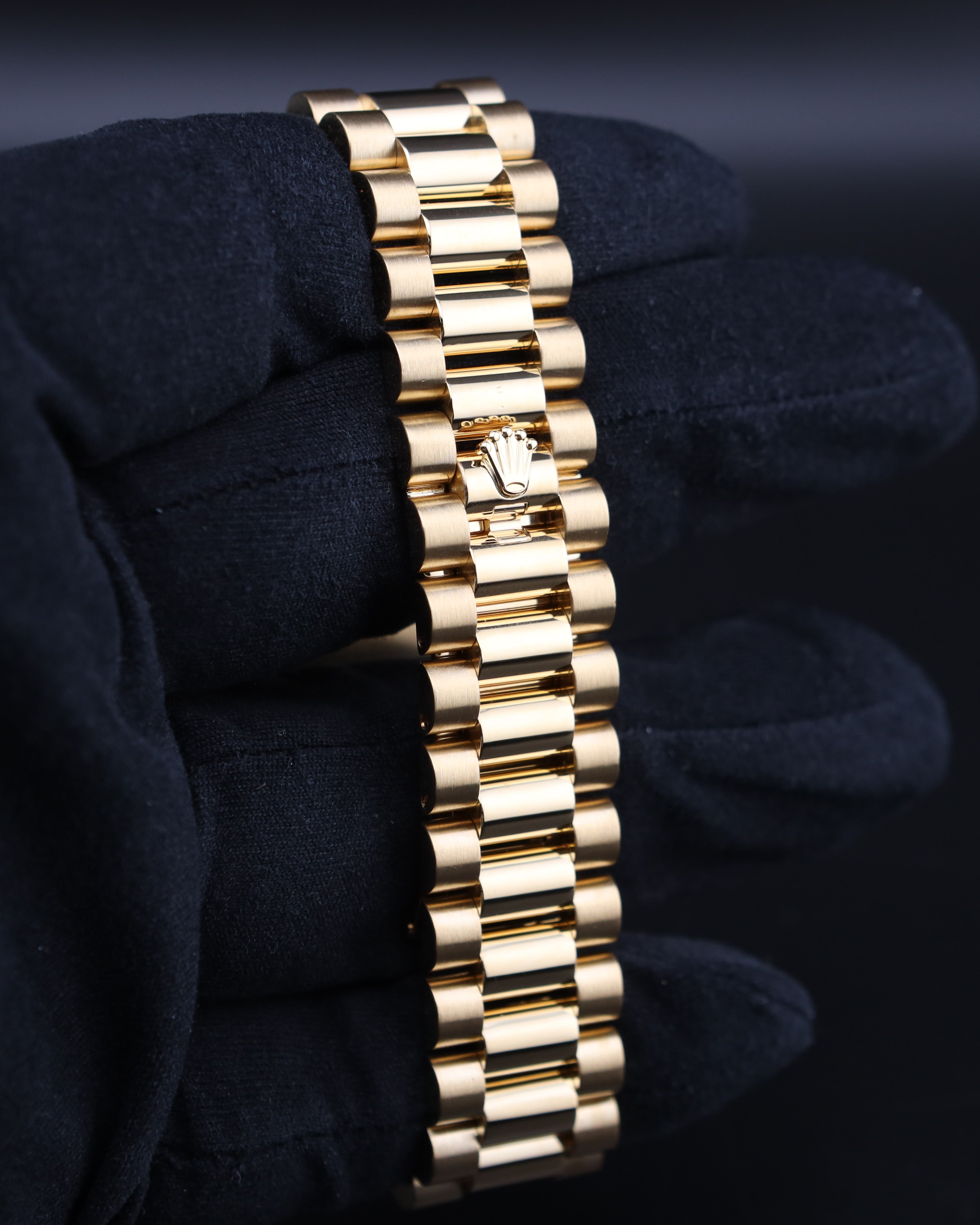 Rolex Day-Date 36 President Champagne Diamond Dial 118238
