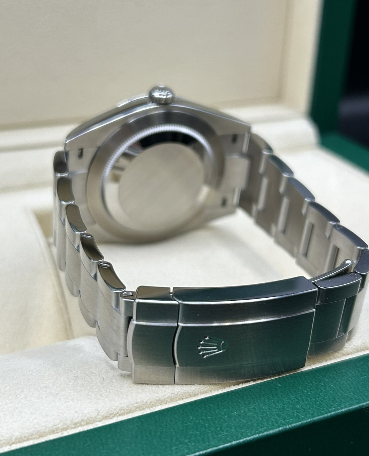 Rolex Oyster Perpetual 41 Green Dial 124300