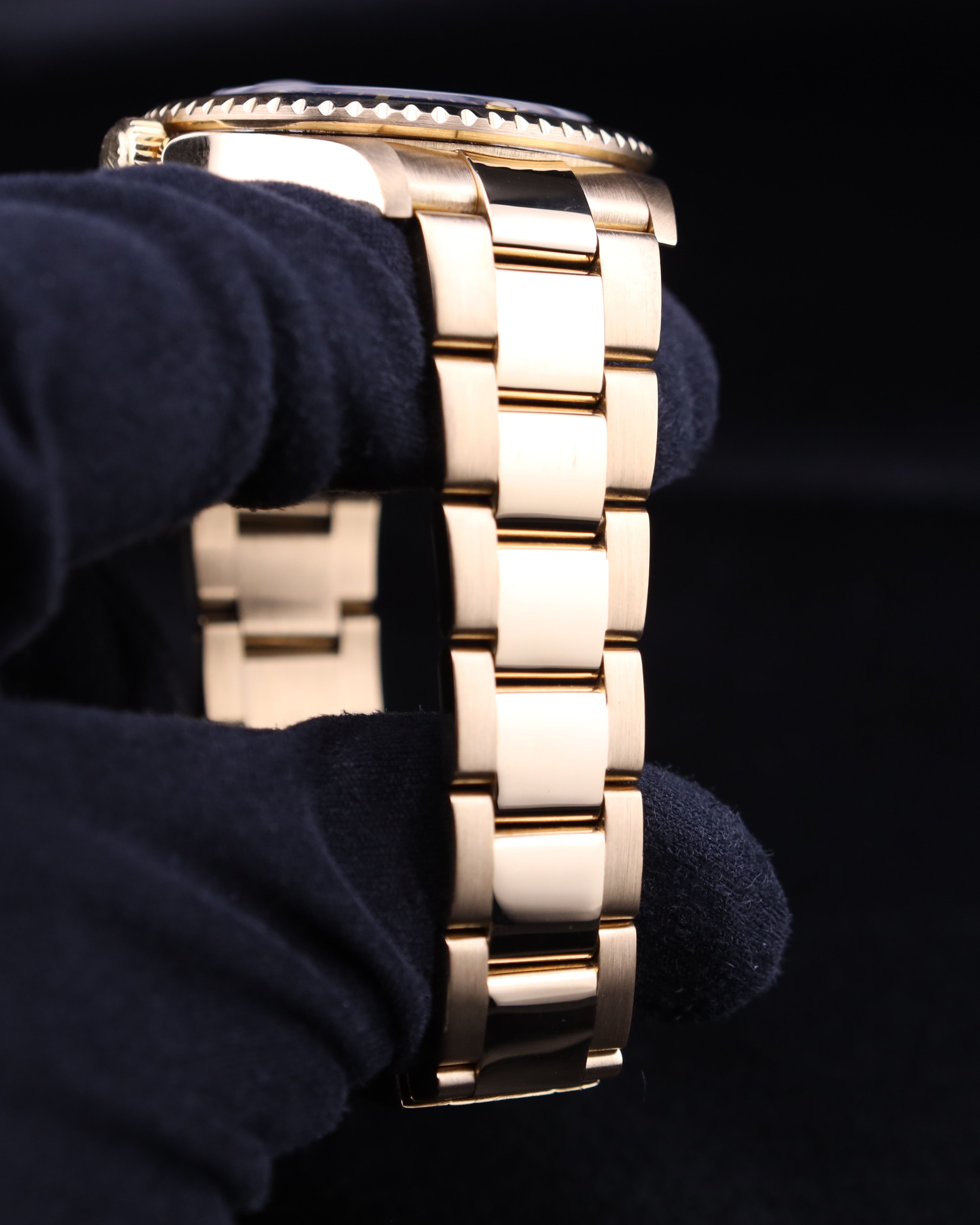 Rolex Submariner Date Champagne Serti Dial Yellow Gold 16618