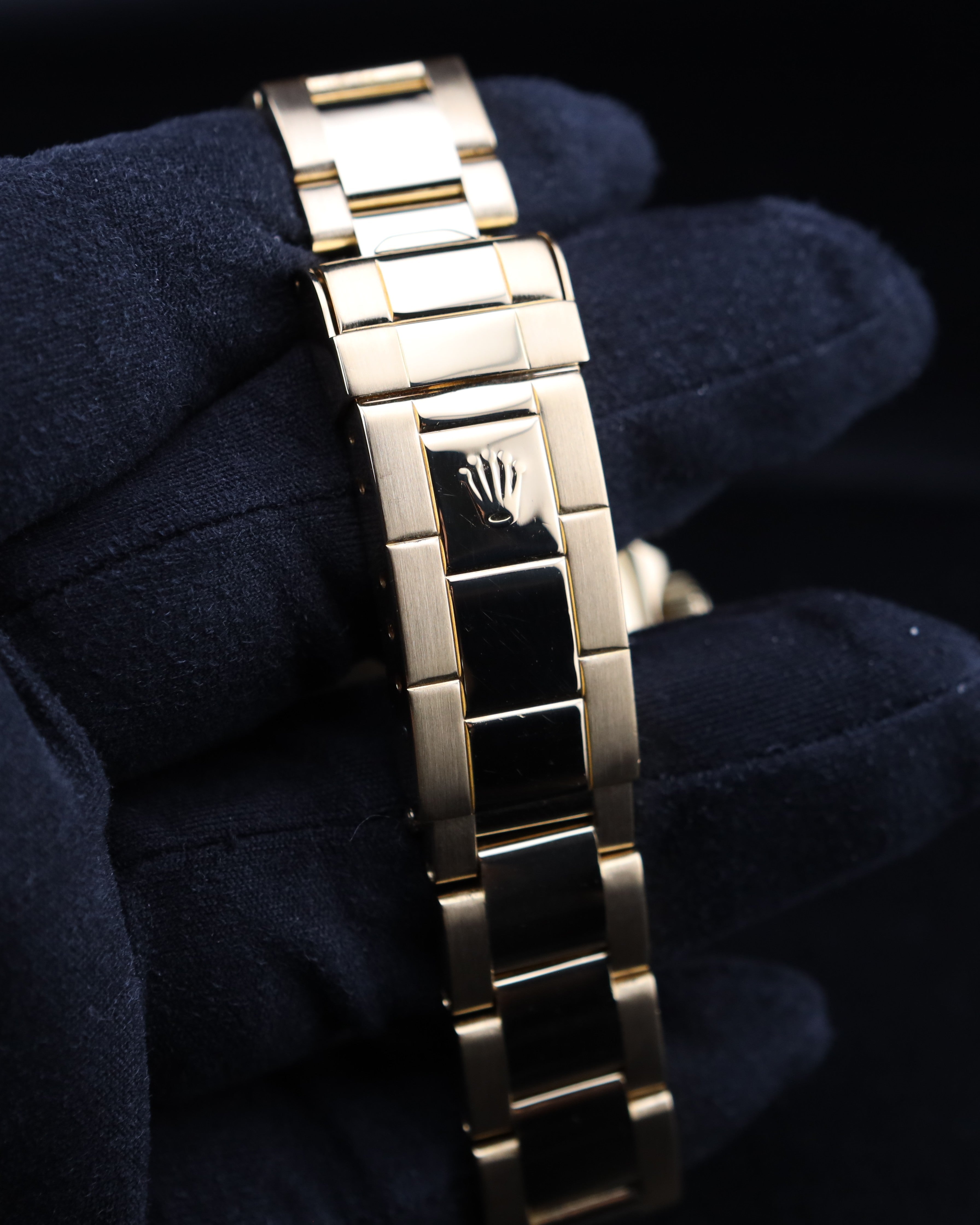 Rolex Submariner Date Champagne Serti Dial Yellow Gold 16618