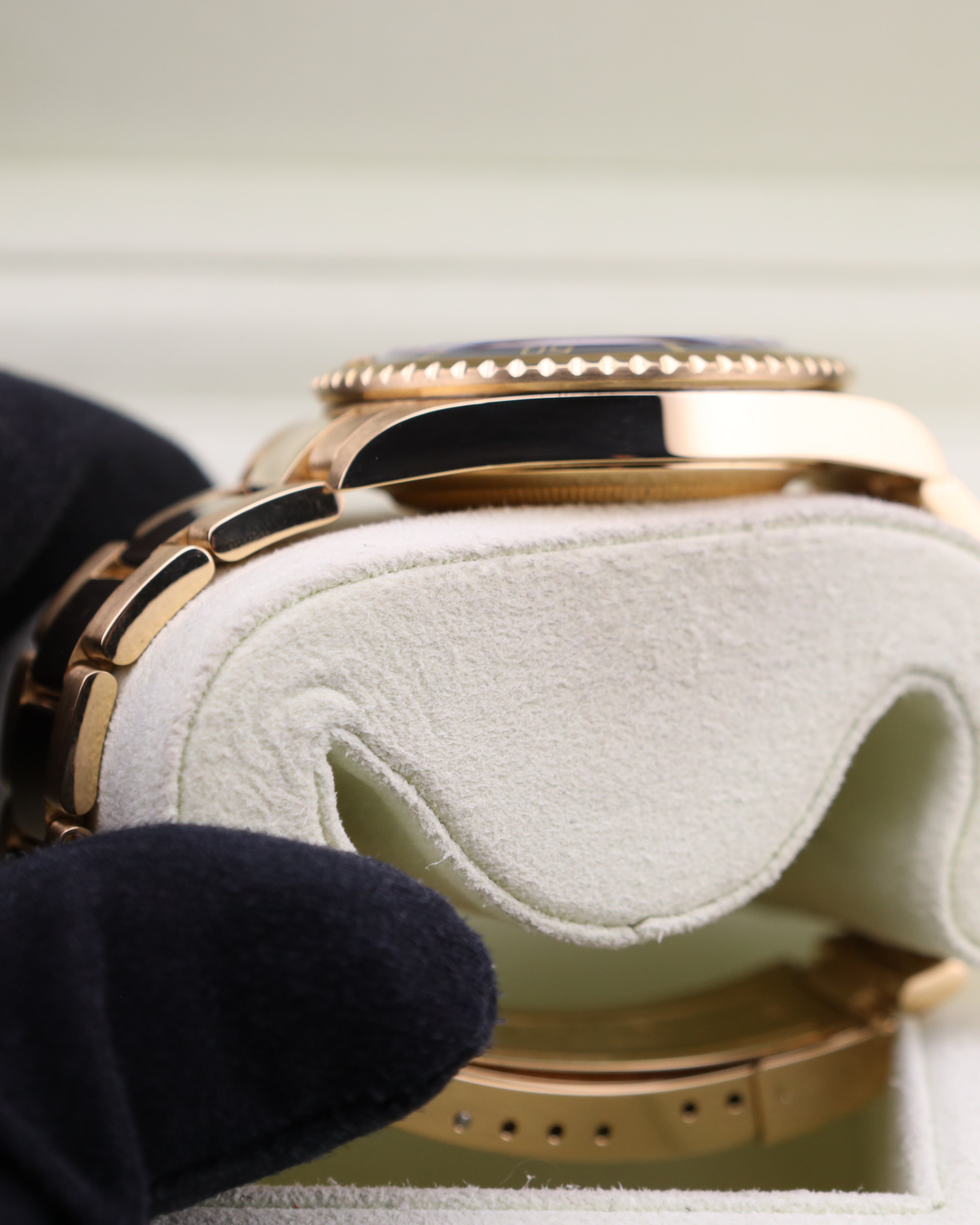 Rolex Submariner Date Champagne Serti Dial Yellow Gold 16618