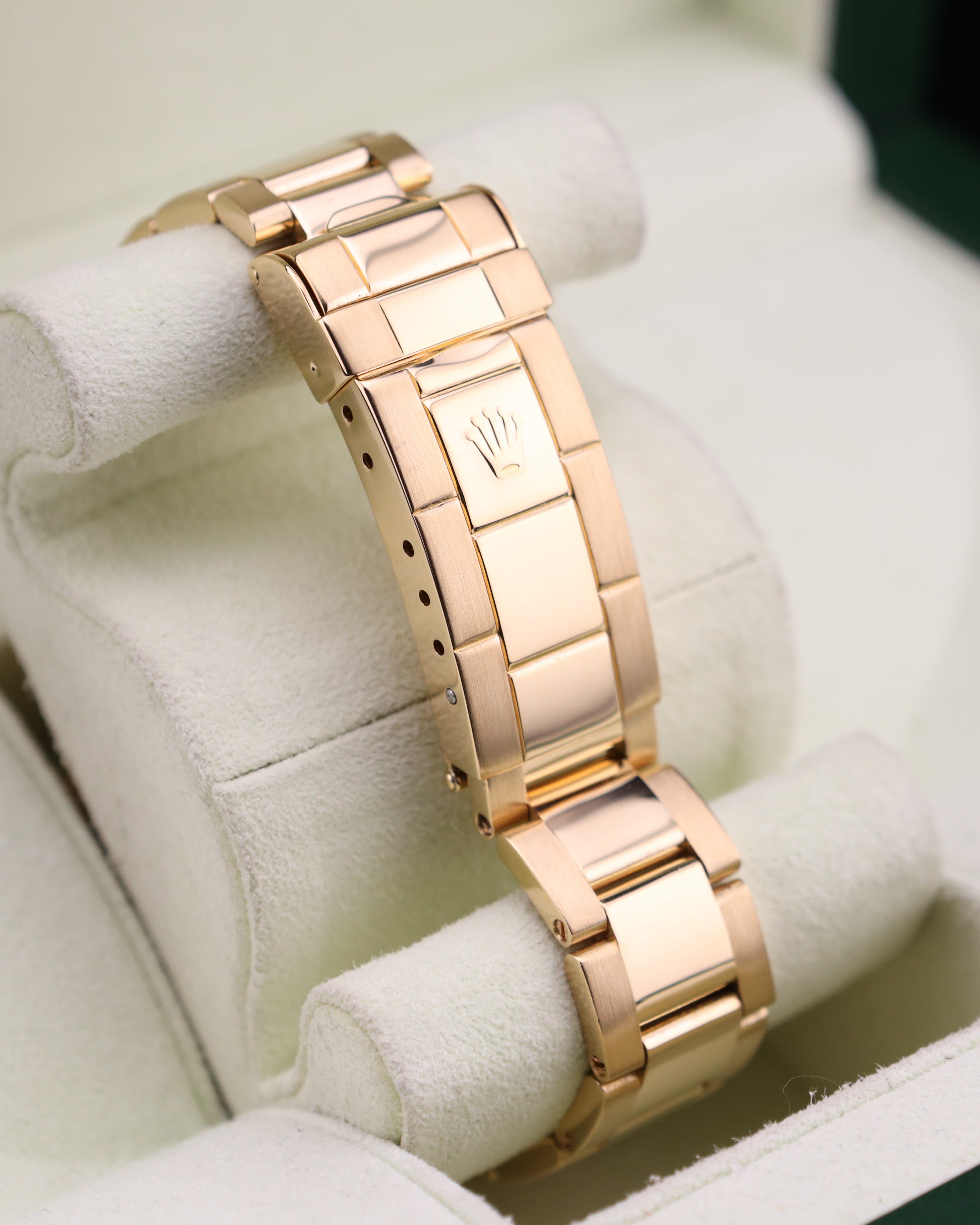 Rolex Submariner Date Champagne Serti Dial Yellow Gold 16618