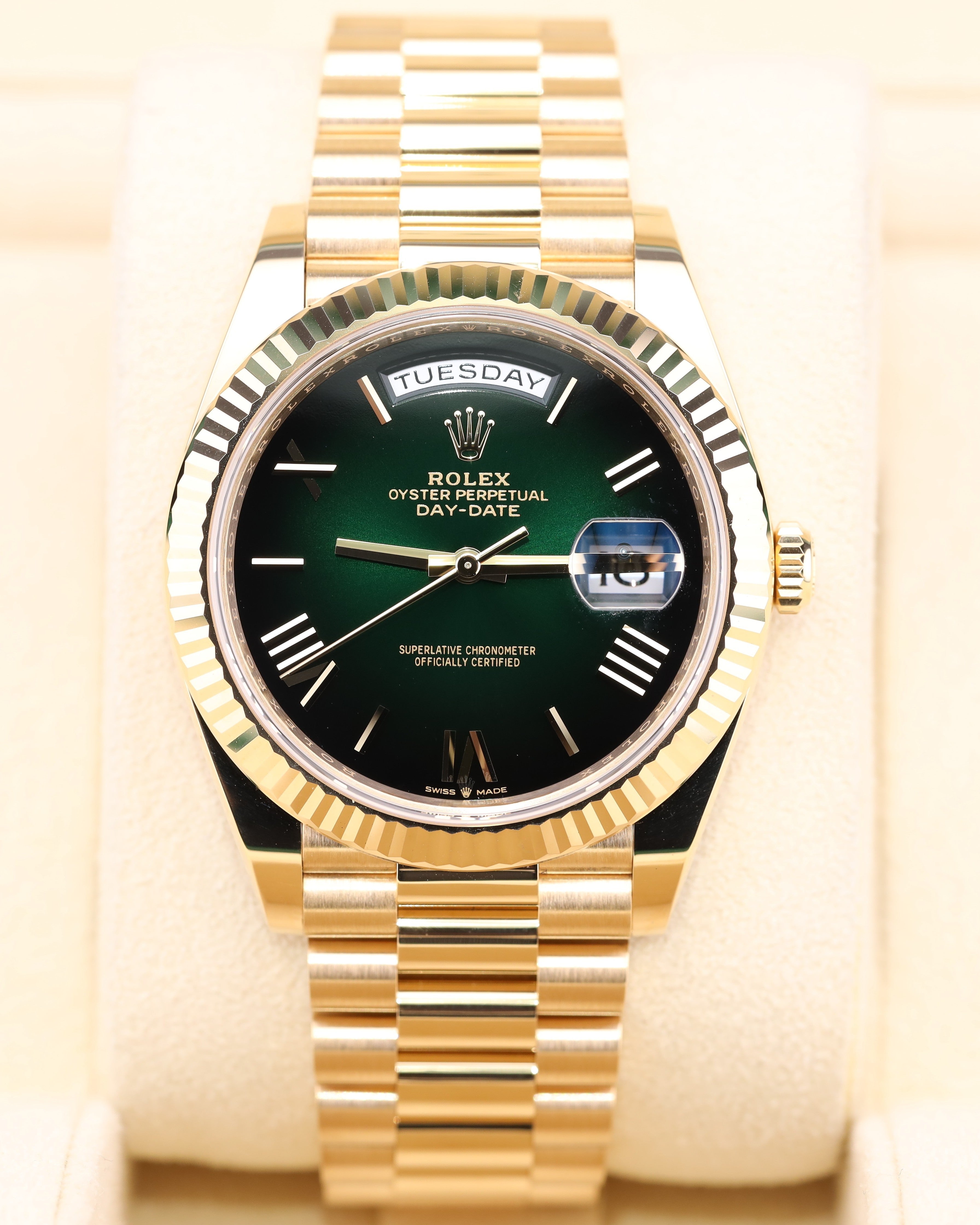 Rolex Day-Date 40 Green Ombre President Yellow Gold 228238