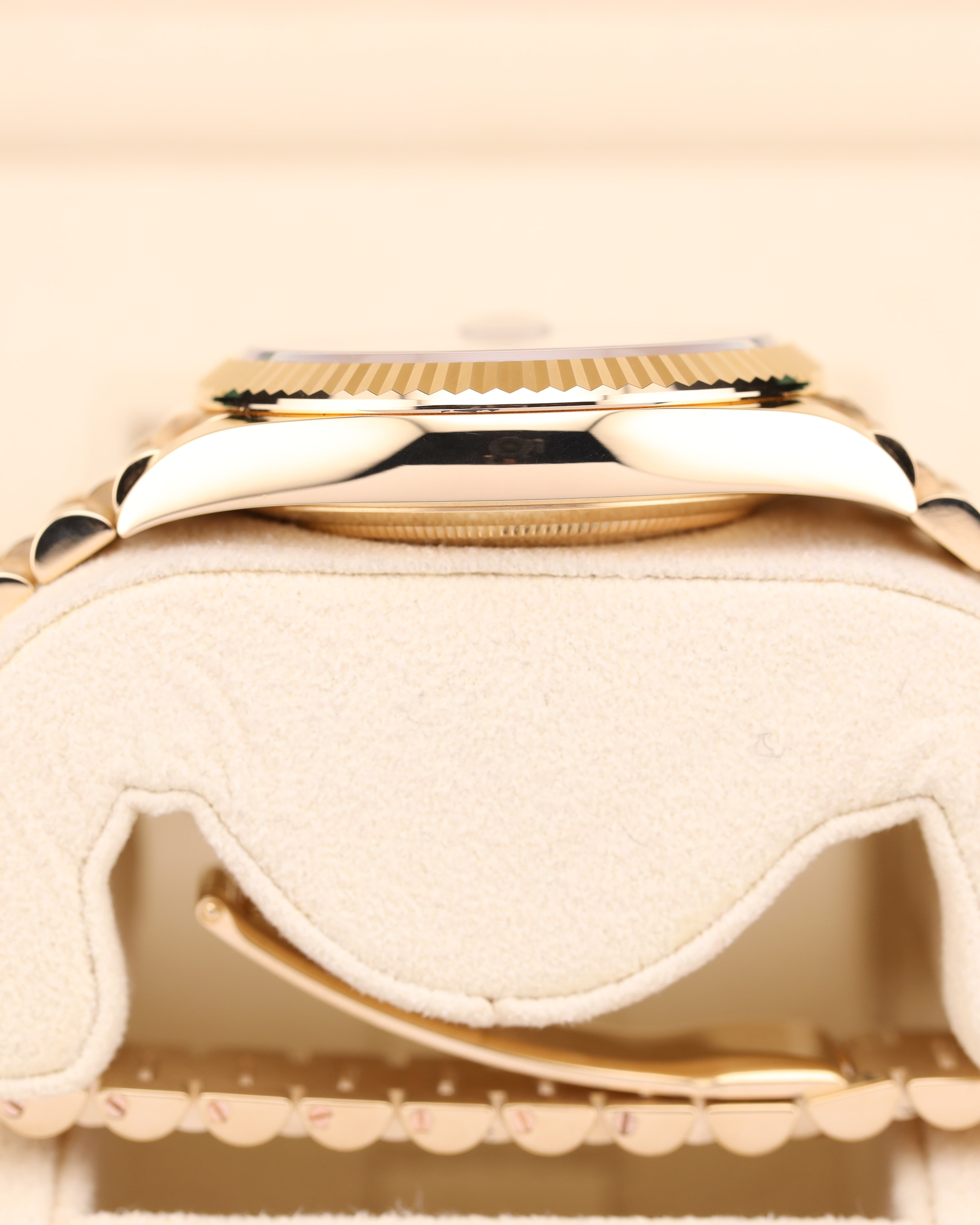 Rolex Day-Date 40 Green Ombre President Yellow Gold 228238 - 2025