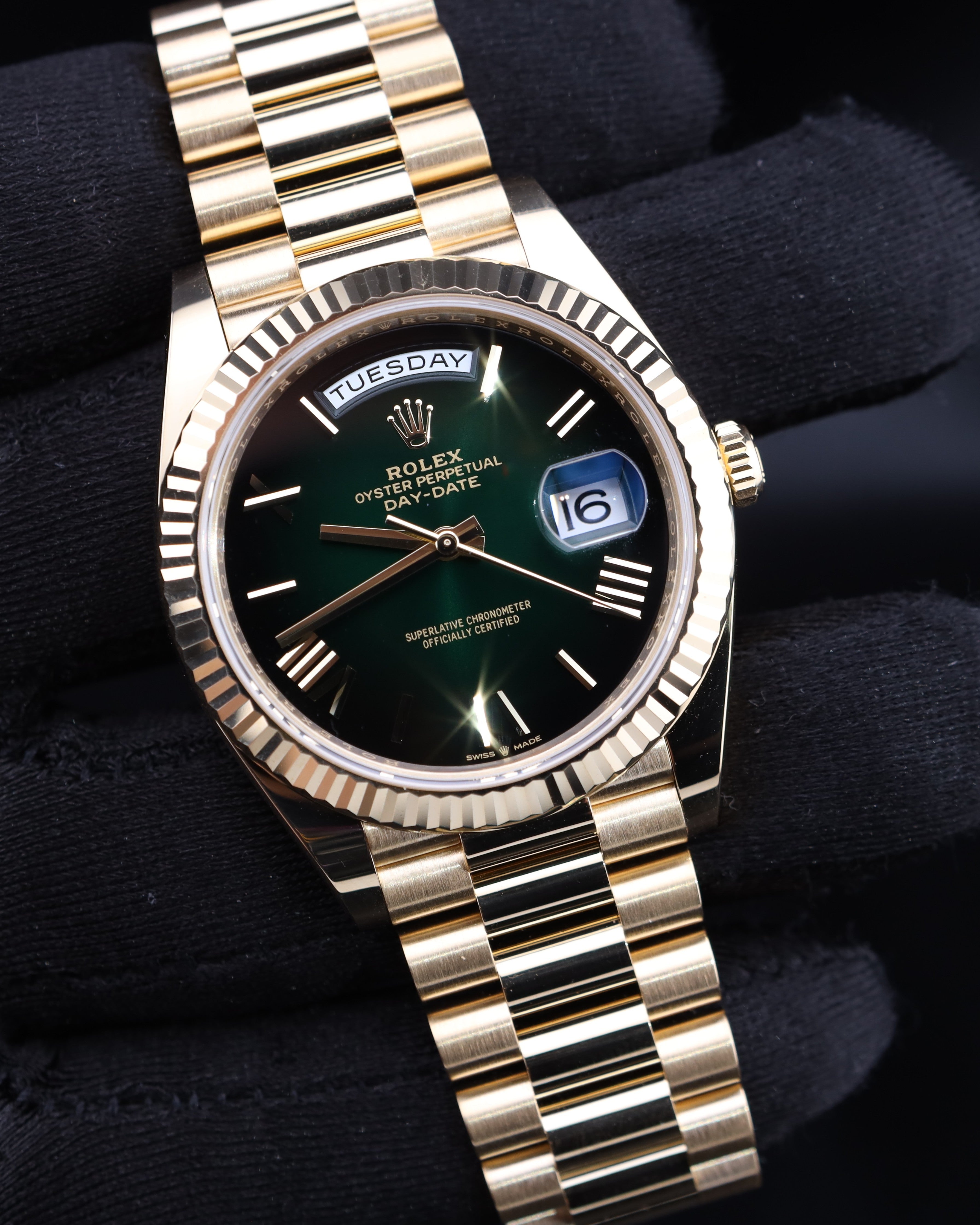 Rolex Day-Date 40 Green Ombre President Yellow Gold 228238 – MVP